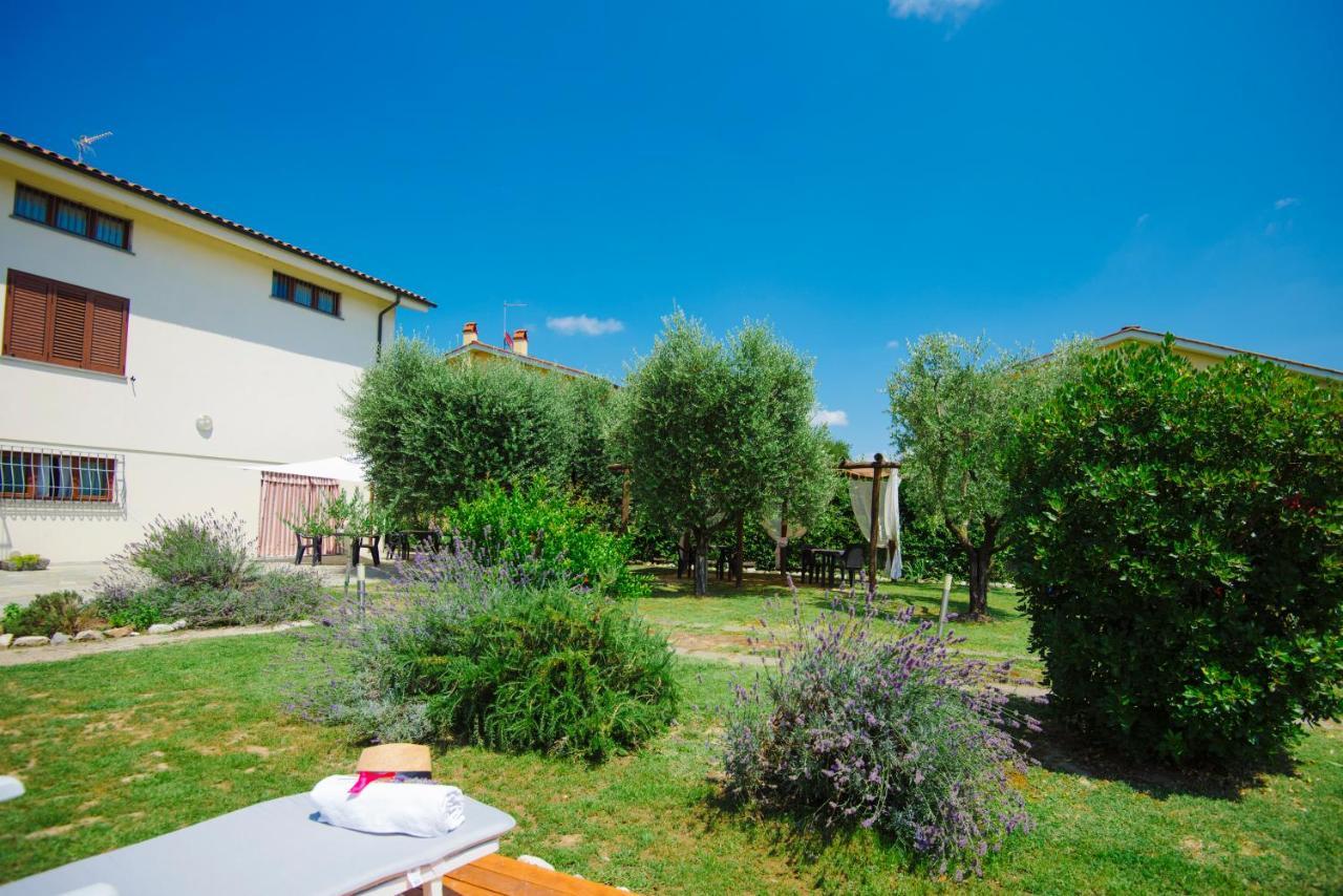 Dolce Sosta Hotel Lucca Bagian luar foto